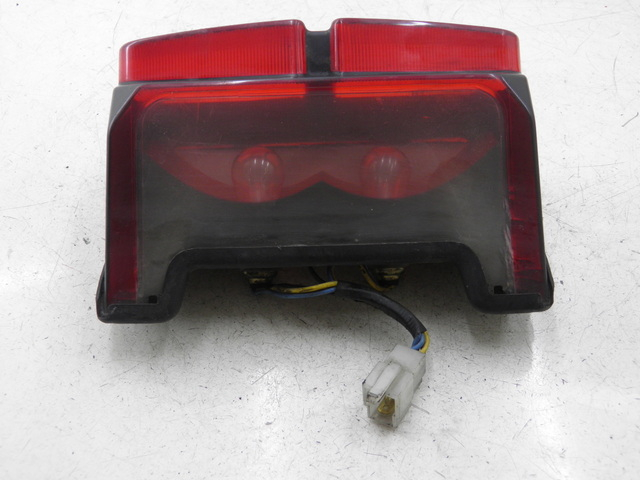 photo de REAR LIGHT YAMAHA FZS FAZER 600 (1998 - 2001)