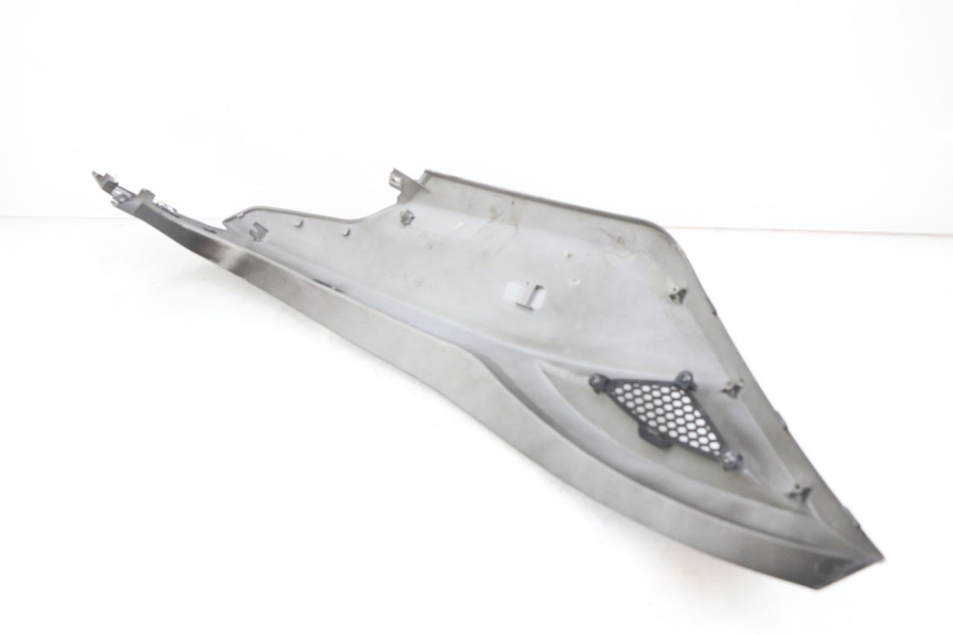 photo de RIGHT REAR SIDE PANEL KYMCO AGILITY 16+ 4T 50 (2018 - 2023)