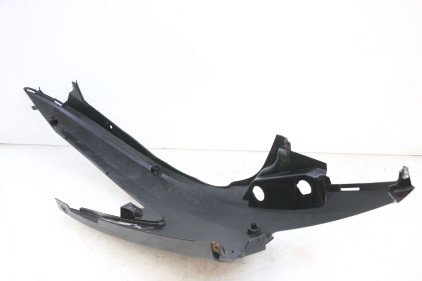 photo de REAR RIGHT PANEL SUZUKI BURGMAN 125 (2007 - 2014) - Alternative perspective