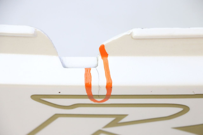 photo de RIGHT REAR SIDE PANEL HONDA CBR RR FIREBLADE 900 (1992 - 1994)