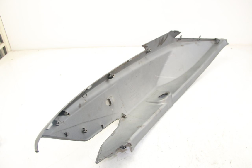 photo de RIGHT REAR SIDE PANEL KYMCO DOWNTOWN ABS 125 (2015 - 2017)