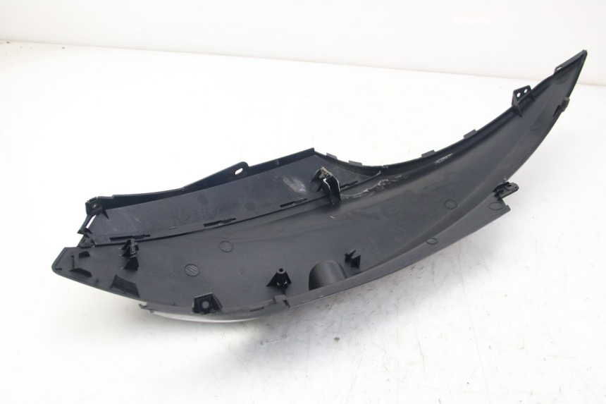 photo de RIGHT REAR SIDE PANEL YAMAHA D'ELIGHT DELIGHT 125 (2017 - 2020)