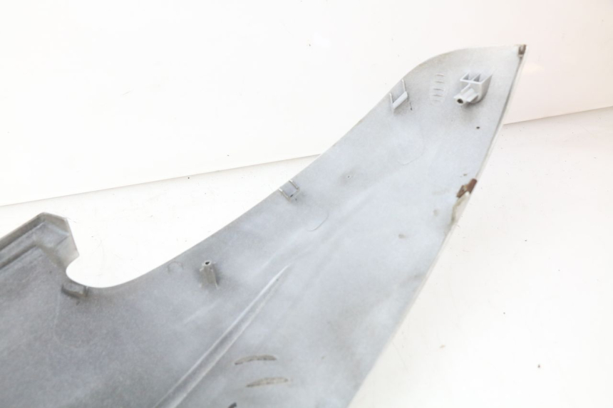 photo de RIGHT REAR SIDE PANEL HONDA FES S-WING SWING ABS 125 (2007 - 2015)