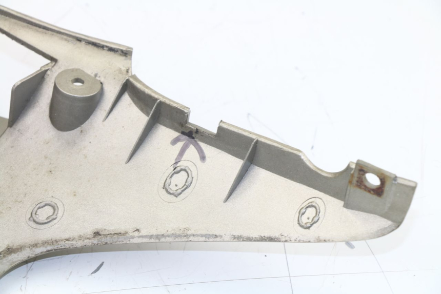 photo de REAR RIGHT PANEL MBK FLAME 125 (2000 - 2004)