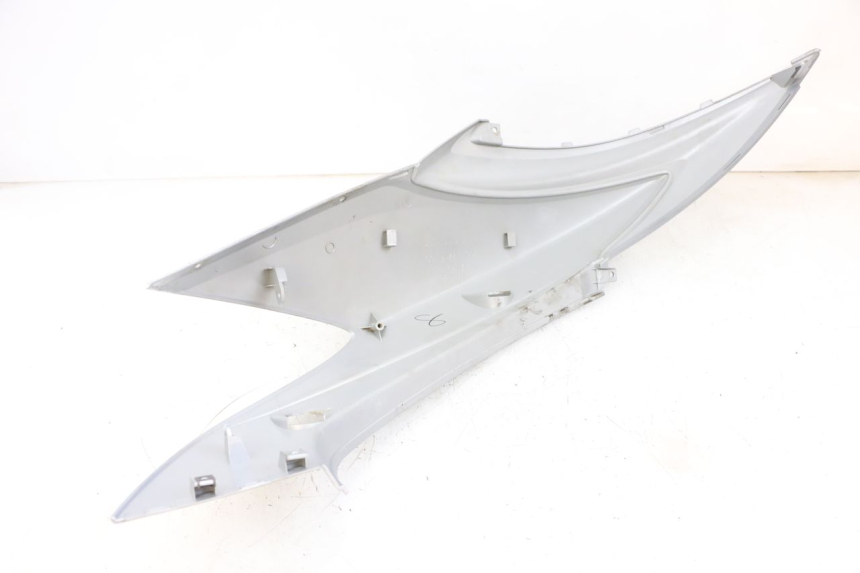 photo de REAR RIGHT PANEL MBK FLAME X 125 (2007 - 2016) - Fixing points details