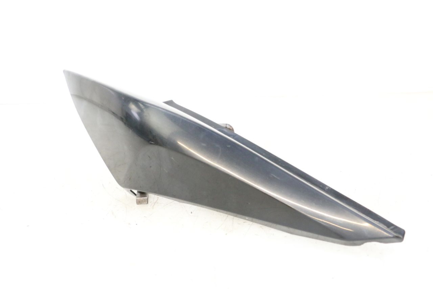 photo de REAR RIGHT PANEL YAMAHA FZ6 FAZER S2 600 (2007 - 2011)