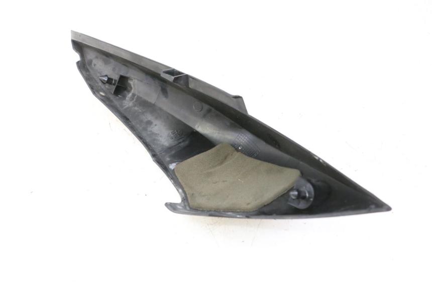 photo de REAR RIGHT PANEL YAMAHA FZ6 FAZER S2 600 (2007 - 2011)