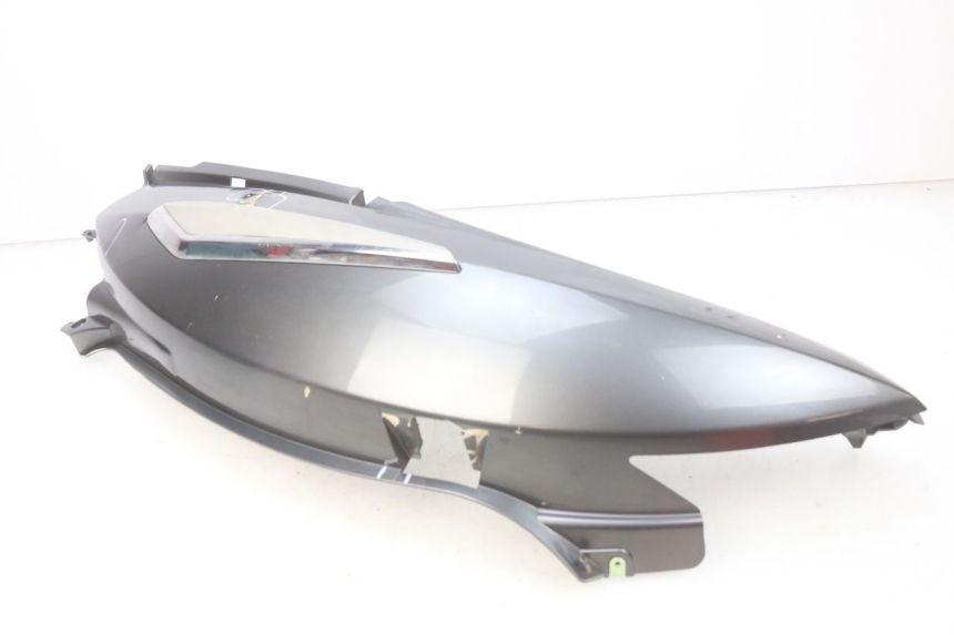photo de RIGHT REAR SIDE PANEL PEUGEOT GEOPOLIS 400 (2007 - 2013)