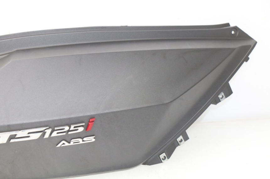 photo de REAR RIGHT PANEL SYM GTS EFI ABS 125 (2012 - 2016)