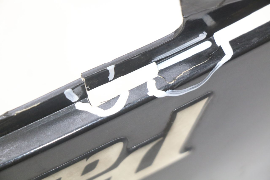 photo de RIGHT REAR SIDE PANEL HONDA FES PANTHEON 2T 125 (1998 - 2002)