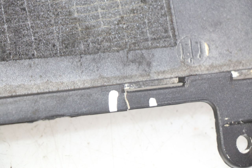 photo de RIGHT REAR SIDE PANEL HONDA FES PANTHEON 2T 125 (1998 - 2002)