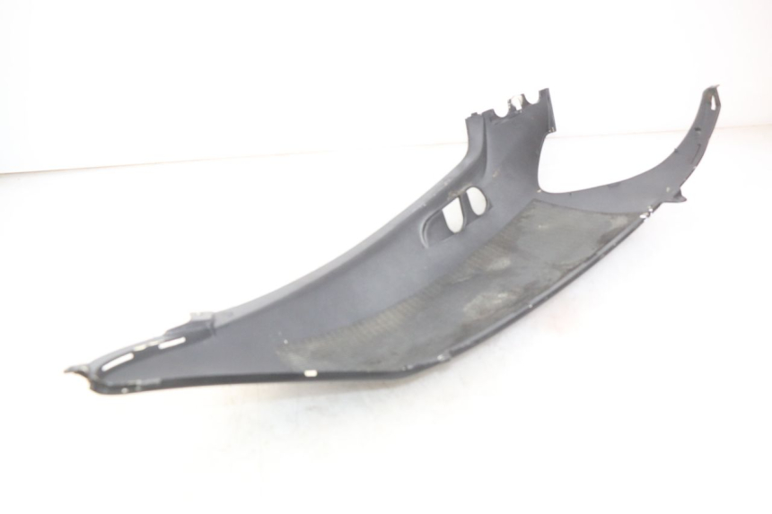 photo de RIGHT REAR SIDE PANEL HONDA FES PANTHEON 2T 125 (1998 - 2002)