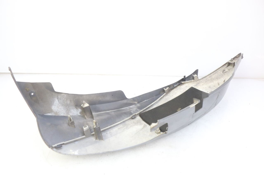 photo de RIGHT REAR SIDE PANEL HONDA FJS SILVERWING SILVER WING 400 (2009 - 2016)