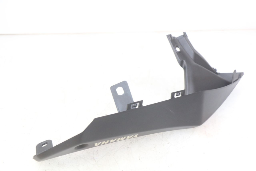 photo de RIGHT REAR SIDE PANEL YAMAHA MT ABS 125 (2014 - 2018) - Fixing points details