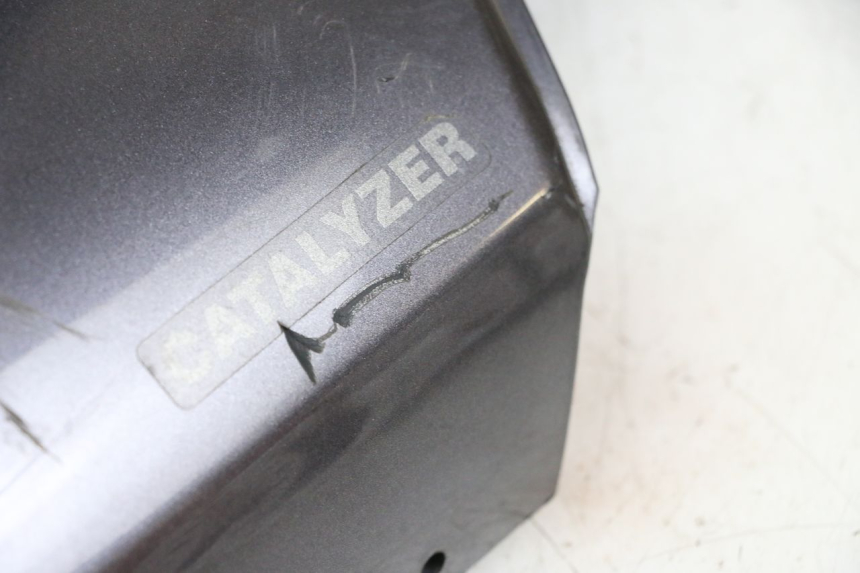 photo de REAR RIGHT PANEL YAMAHA NEO'S NEOS 2T 50 (1998 - 2007) - Surface and material condition