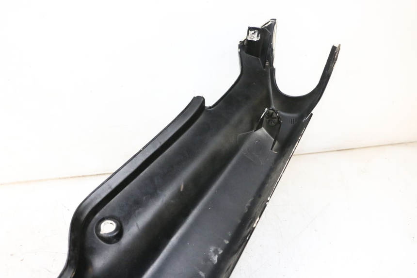 photo de REAR RIGHT PANEL HONDA NSR R 125 (1994 - 2003) - Zoom on usage condition