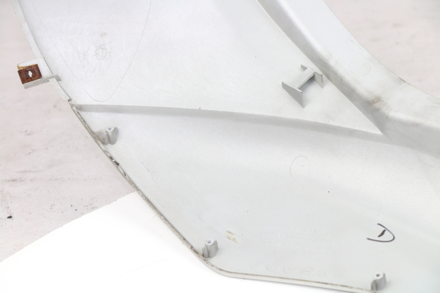 photo de REAR RIGHT PANEL KYMCO PEOPLE S 125 (2000 - 2008)