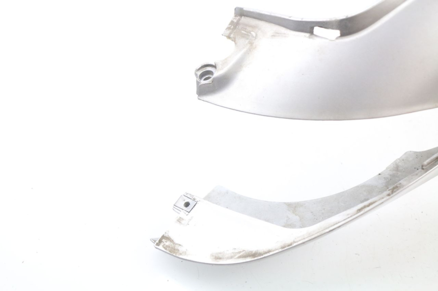photo de REAR RIGHT PANEL PIAGGIO BEVERLY 125 (1998 - 2005)