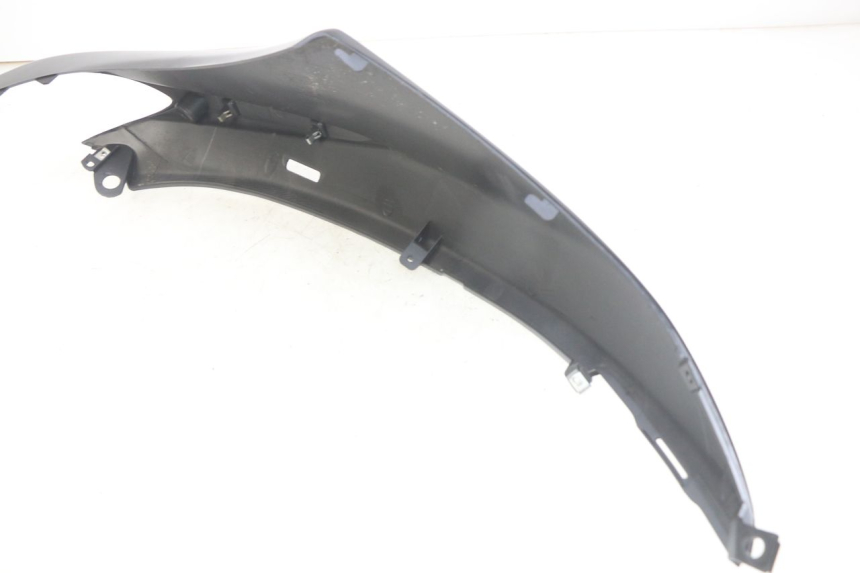 photo de RIGHT REAR SIDE PANEL PIAGGIO FLY 4T 50 (2013 - 2017)
