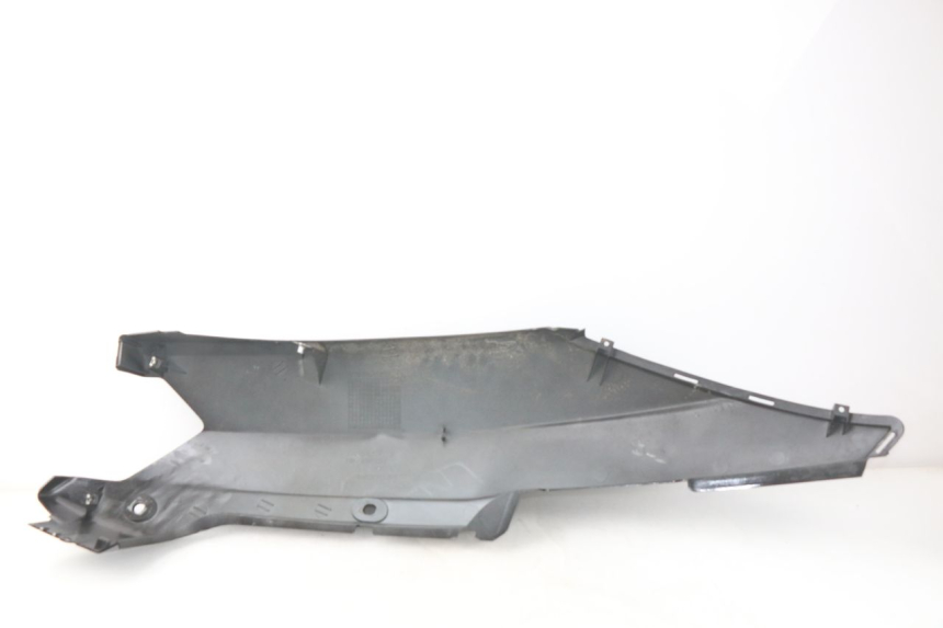 photo de RIGHT REAR SIDE PANEL DAELIM S2 FI 125 (2008 - 2017)