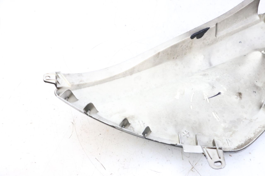 photo de REAR RIGHT PANEL JM MOTORS SANTANA 50 (2014 - 2023) - Technical close-up