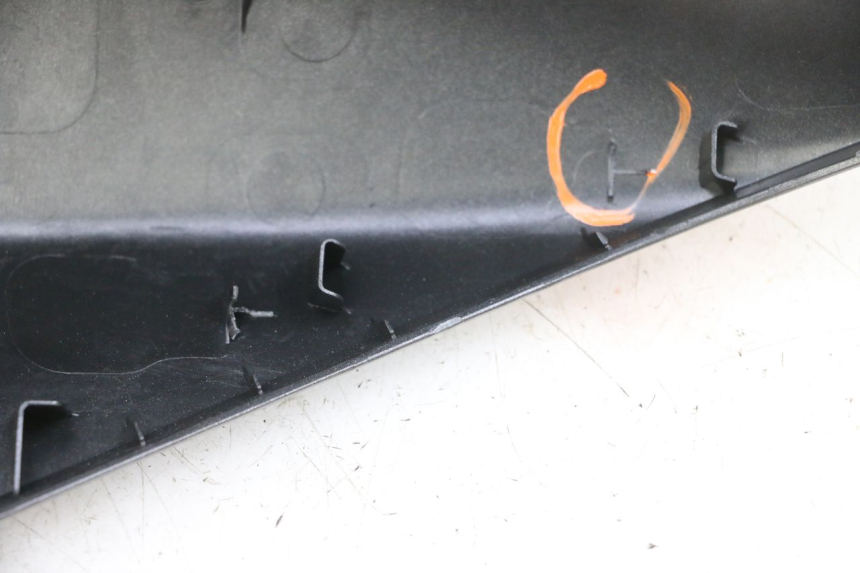 photo de REAR RIGHT PANEL YAMAHA TRICITY 300 (2020 - 2024) - Component detail