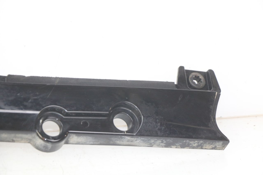 photo de RIGHT REAR SIDE PANEL SYM WOLF SB 125 (2011 - 2018)