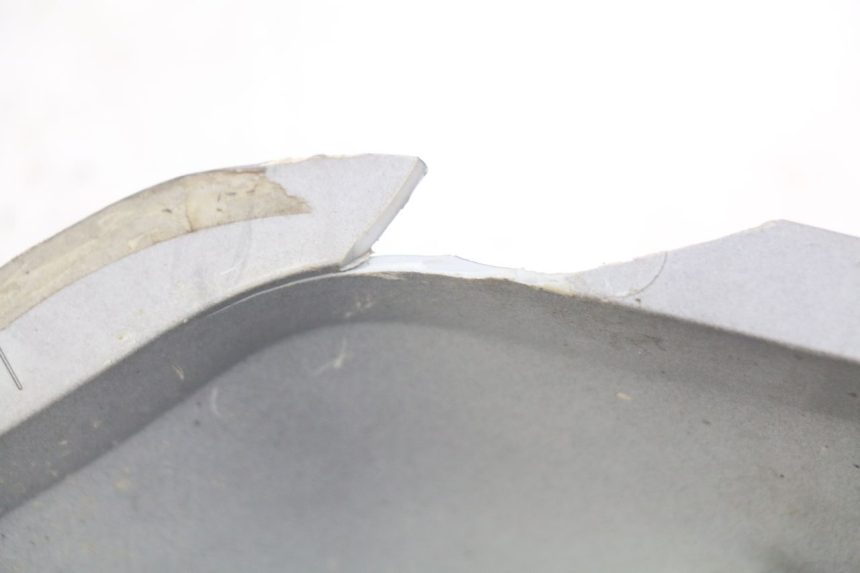photo de RIGHT REAR SIDE PANEL SYM WOLF SB 125 (2011 - 2018)