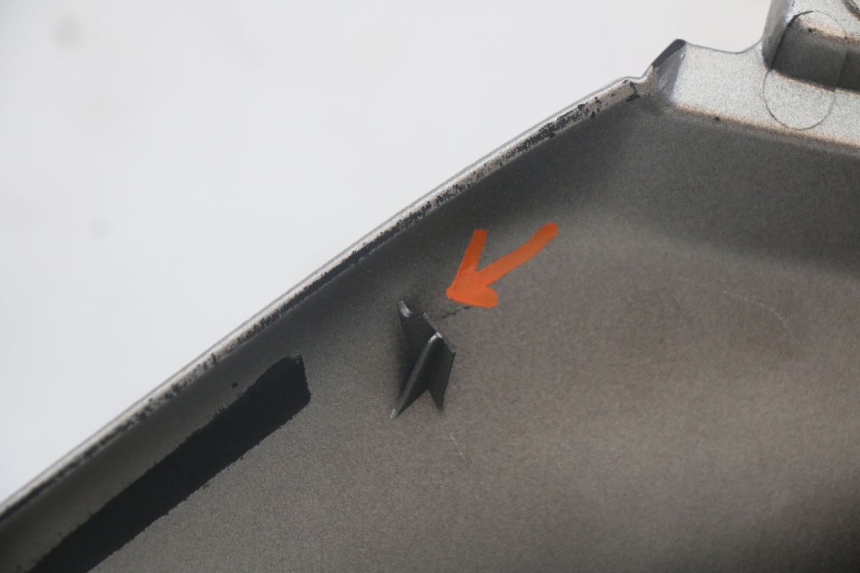 photo de RIGHT REAR SIDE PANEL YAMAHA XMAX X-MAX ABS 125 (2017 - 2020) - Component zoom