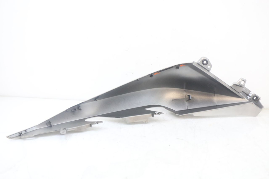 photo de RIGHT REAR SIDE PANEL YAMAHA XMAX X-MAX ABS 125 (2017 - 2020) - Checked used part