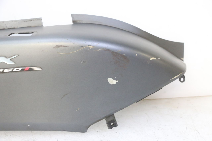 photo de RIGHT REAR SIDE PANEL YAMAHA X-MAX XMAX 250 (2006 - 2009)