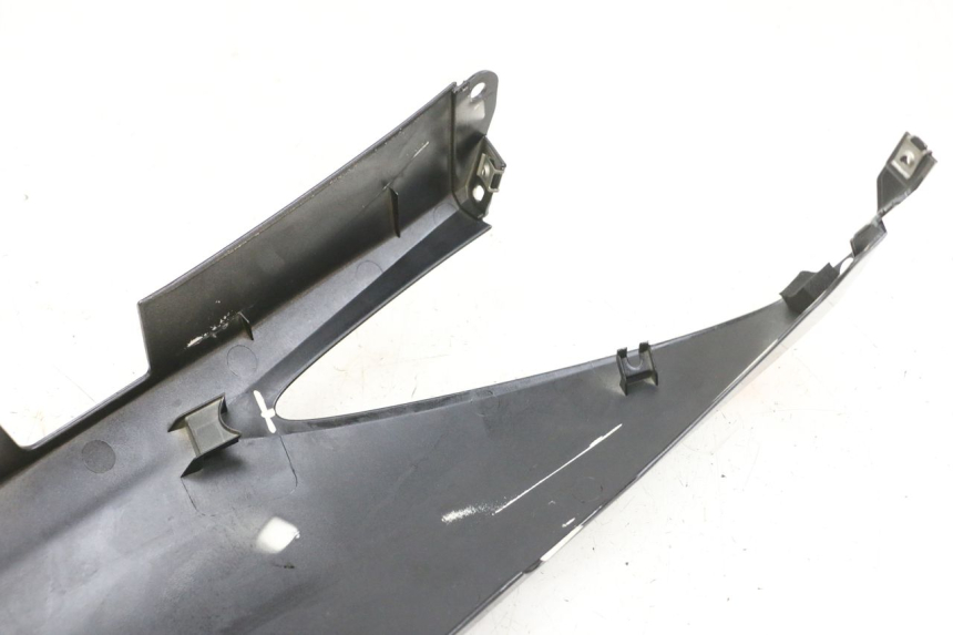 photo de REAR RIGHT PANEL YAMAHA X-MAX XMAX 125 (2010 - 2014)