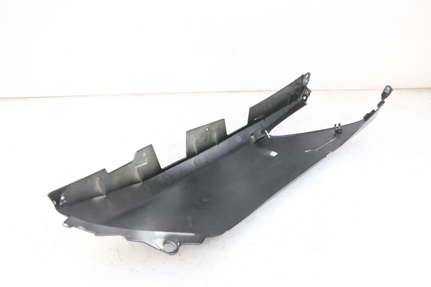 photo de REAR RIGHT PANEL YAMAHA X-MAX XMAX 125 (2010 - 2014)