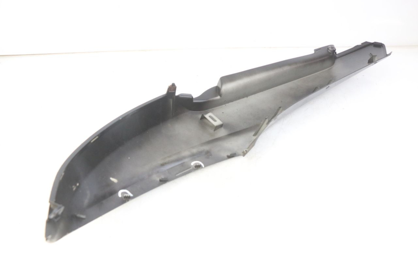 photo de RIGHT REAR SIDE PANEL YAMAHA HW XENTER 125 (2011 - 2017)
