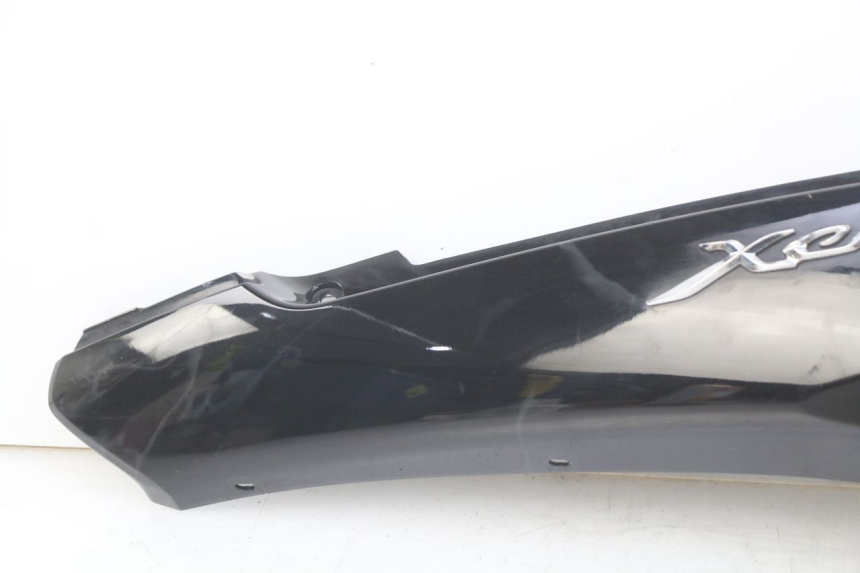 photo de RIGHT REAR SIDE PANEL YAMAHA HW XENTER 125 (2011 - 2017)