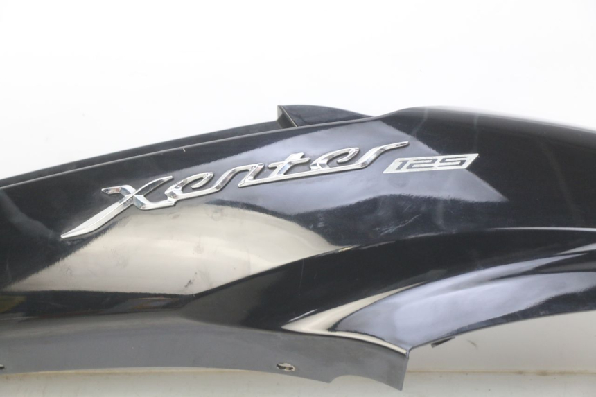 photo de RIGHT REAR SIDE PANEL YAMAHA HW XENTER 125 (2011 - 2017)