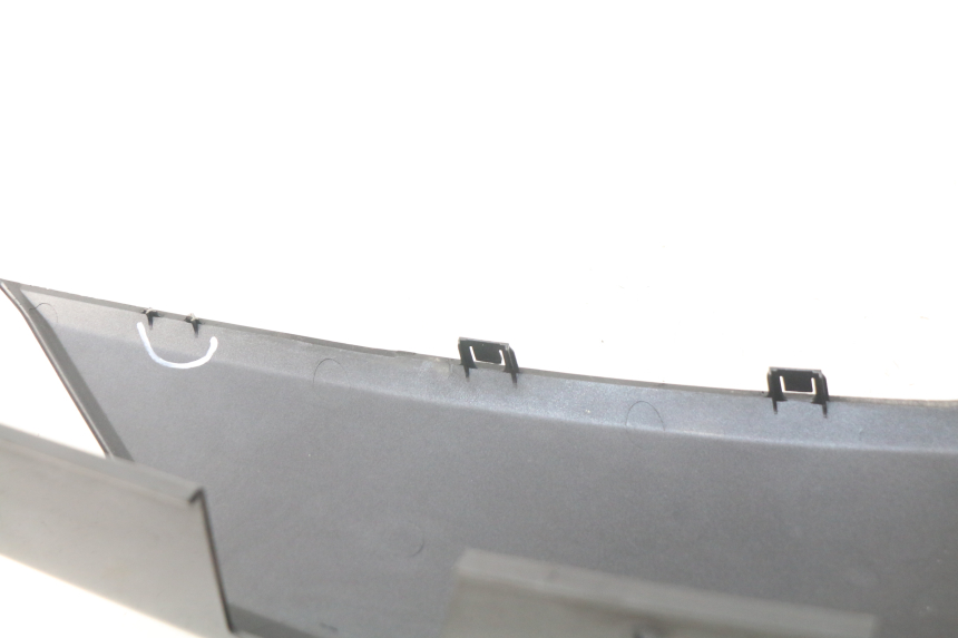 photo de REAR RIGHT PANEL YAMAHA YP X-MAX XMAX 400 (2014 - 2017)