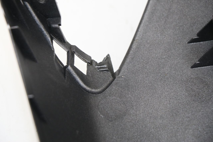 photo de REAR RIGHT PANEL YAMAHA YP MAJESTY 400 (2004 - 2008)