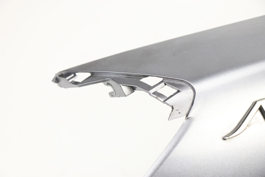 photo de REAR RIGHT PANEL YAMAHA YP MAJESTY 400 (2004 - 2008)