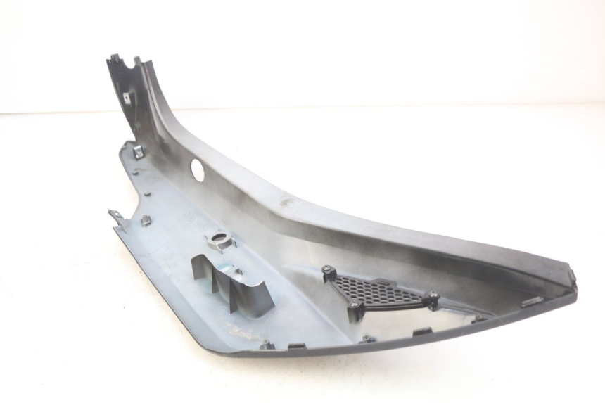 photo de LEFT REAR SIDE PANEL KYMCO AGILITY 16+ 4T 50 (2018 - 2023)
