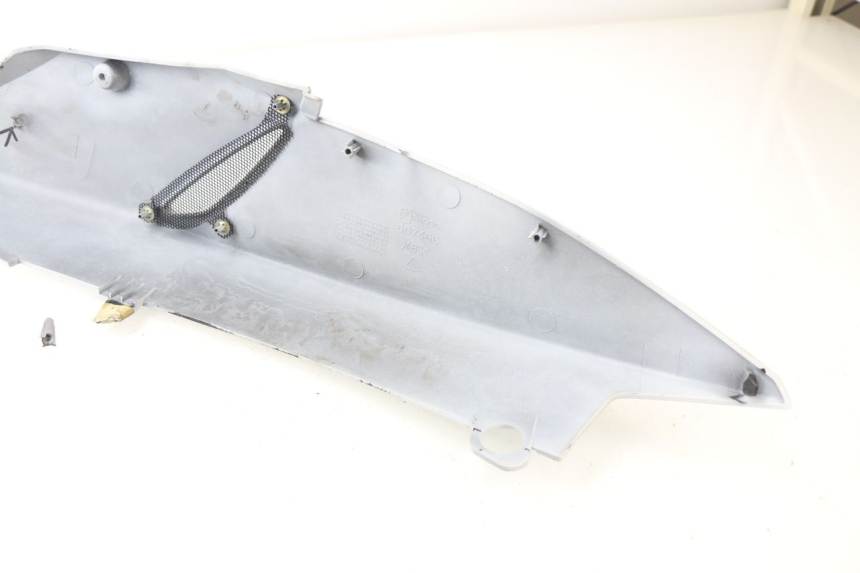 photo de LEFT REAR SIDE PANEL APRILIA SR 2T 50 (2012 - 2017)