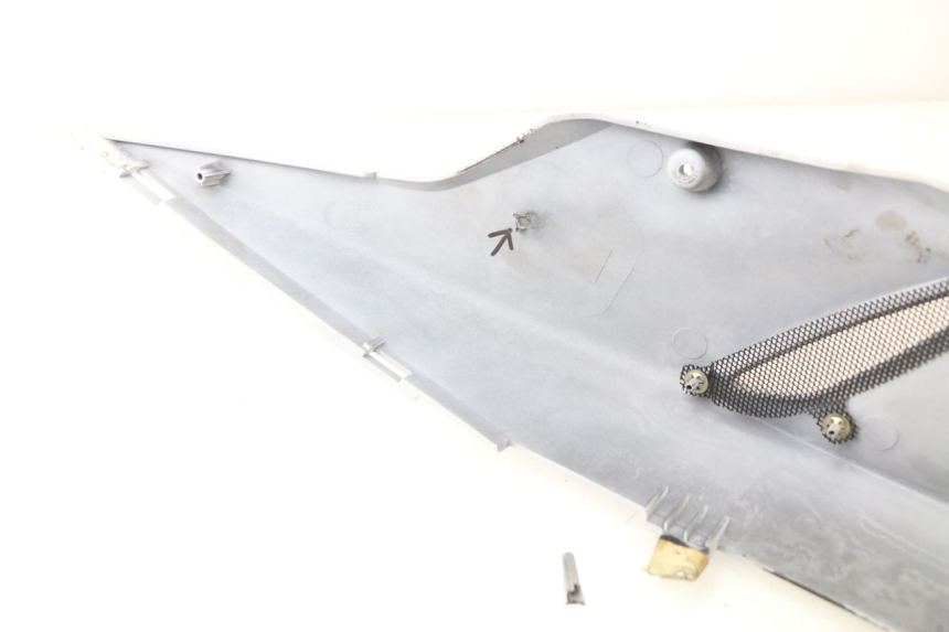 photo de LEFT REAR SIDE PANEL APRILIA SR 2T 50 (2012 - 2017)