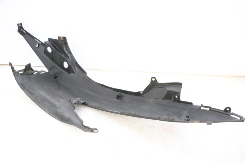 photo de REAR LEFT PANEL SUZUKI BURGMAN 125 (2007 - 2014)