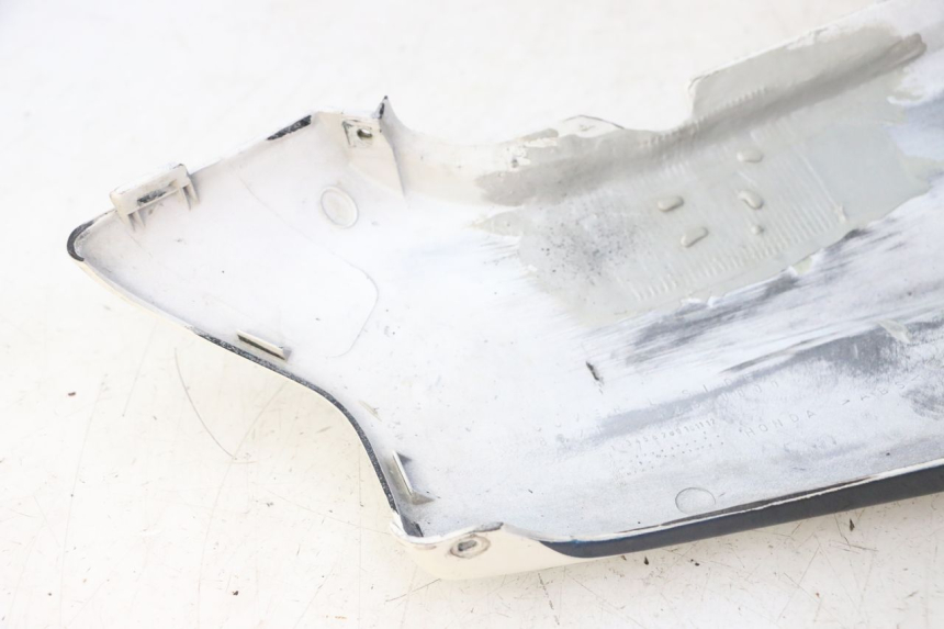 photo de REAR LEFT PANEL HONDA CBR RR FIREBLADE 900 (1992 - 1994)