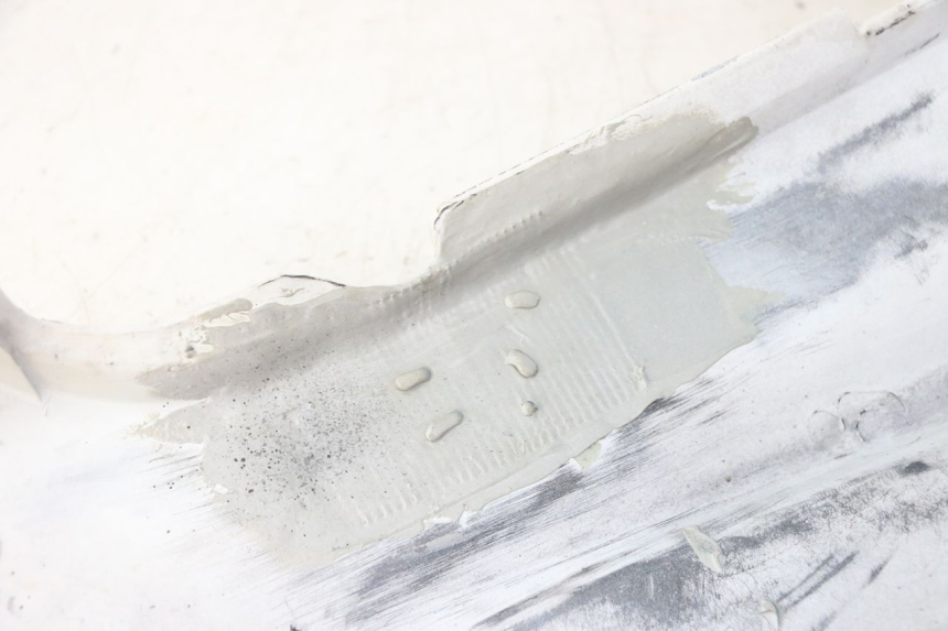 photo de REAR LEFT PANEL HONDA CBR RR FIREBLADE 900 (1992 - 1994)