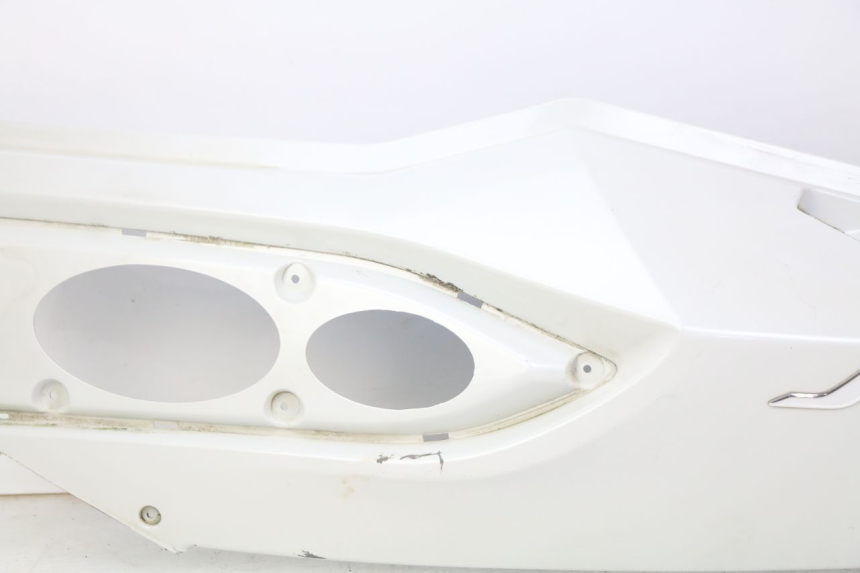 photo de LEFT REAR SIDE PANEL DAELIM S3 125 (2010 - 2017)