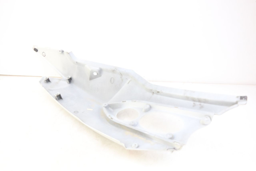 photo de LEFT REAR SIDE PANEL DAELIM S3 125 (2010 - 2017)