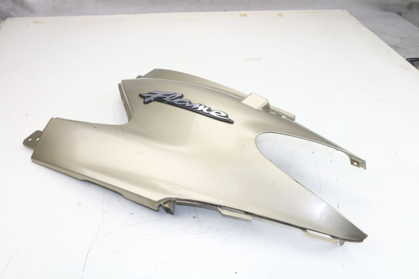 photo de REAR LEFT PANEL MBK FLAME 125 (2000 - 2004)