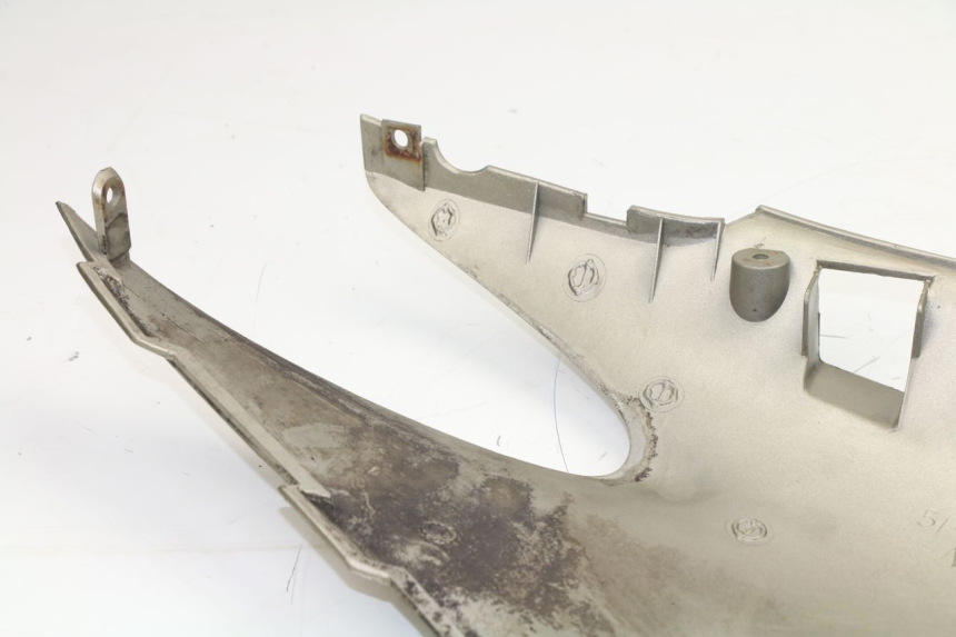 photo de REAR LEFT PANEL MBK FLAME 125 (2000 - 2004)