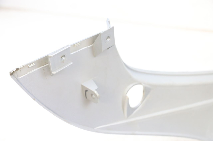photo de REAR LEFT PANEL MBK FLAME X 125 (2007 - 2016) - Fixing points details